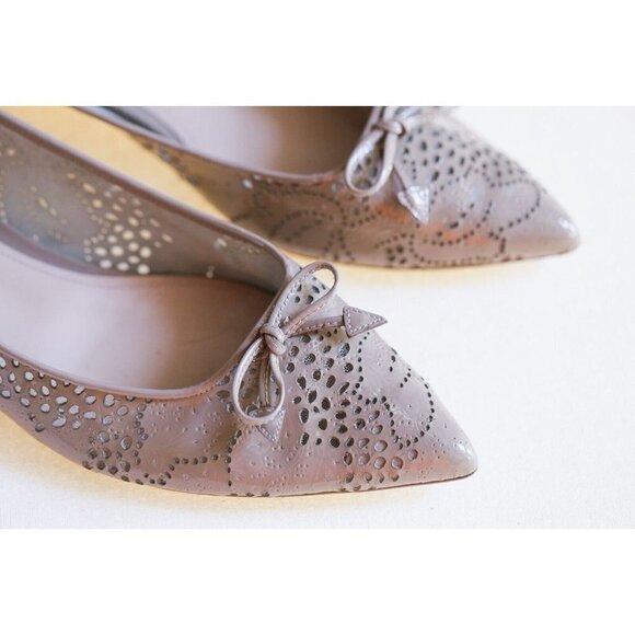 Sante Borella Nude Laser Cut Out Pointy Toe Bow  Accent Flats 40 - Picture 3 of 10